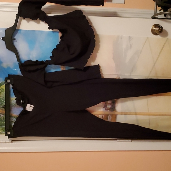 Pants - Fashion Nova Plus Sized Legging Set